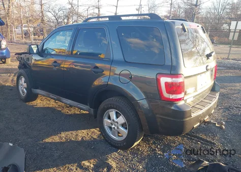 2009 Ford Escape Xlt z USA, uszkodzony, nr VIN 1FMCU93G79KD01070